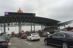 Phương tiện lưu thông qua trạm thu phí BOT Pháp Vân-Cầu Giẽ. (Ảnh: Việt Hùng/Vietnam+)