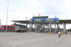 Trạm BOT Cai Lậy. (Ảnh: Nam Thái/TTXVN)