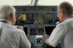 Đội ngũ giám sát viên an toàn và phi công bay vẫn là nhu cầu rất lớn đối với đặc thù của ngành hàng không. (Ảnh: Việt Hùng/Vietnam+)