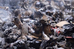 Hiện trường vụ cháy. (Ảnh: Minh Sơn/Vietnam+)