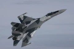 Nga đưa 12 chiến đấu cơ mới Su-35S vào trực chiến