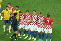 Trọng tài áp dụng công nghệ “kỳ lạ” của FIFA ngay ở trận mở màn