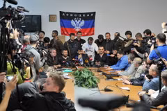 Donetsk hoàn tất dự thảo gia nhập thành phần Liên bang Nga