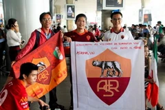 CĐV Việt Nam vượt hơn 1000 km để cổ vũ... U19 Roma