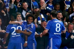 Chelsea "rửa mặt" cho người Anh, Ronaldo lập cú đúp