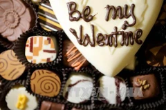 Không khí ấm áp đón mừng lễ Tình nhân tại nhiều nơi