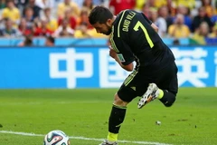 Ảnh động pha đánh gót ghi bàn cực kỳ đẳng cấp của Villa