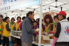 Số phận bé trai và cô dâu gốc Việt ở phà SEWOL vẫn là bí ẩn