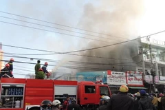 Vụ cháy gần TTTM Kon Tum gây thiệt hại tới 9 tỷ đồng