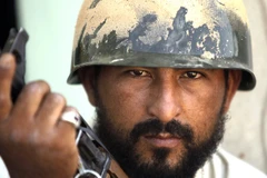 Thủ tướng lâm thời Libya từ chức vì gia đình bị đe dọa