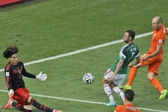 Ochoa đau khổ khi nhận danh hiệu Cầu thủ xuất sắc nhất trận