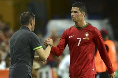 Cristiano Ronaldo tái xuất, tuyển Bồ Đào Nha "hủy diệt" Ireland