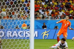 Hà Lan “kết duyên” với cột dọc, xà ngang Costa Rica tới ba lần