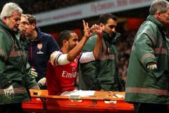 Tin 7/1: Walcott nghỉ hết mùa, Solskjaer săn “hàng” M.U