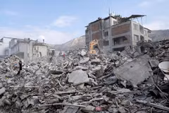 Cảnh đổ nát sau trận động đất tại Antakia, Hatay, Thổ Nhĩ Kỳ, ngày 11/2/2023. (Ảnh: AFP/TTXVN)
