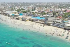 Một khu nghỉ dưỡng bên bờ biển ở thủ đô Mogadishu. (Ảnh: stratnews global)