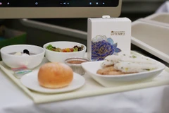 Vietnam Airlines phục vụ bánh trung thu trên một số chuyến bay từ 15/8 đến 19/8.