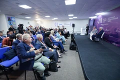 Hội thảo khoa học hướng tới kỷ niệm 75 năm ngày thiết lập quan hệ ngoại giao giữa Liên bang Nga và Việt trong khuôn khổ Diễn đàn Kinh tế Phương Đông lần thứ 9. (Ảnh: Quang Vinh/TTXVN)