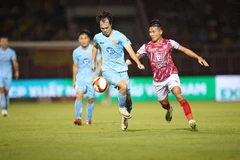 V-League: Đội đầu bảng Nam Định suýt trắng tay trên sân Thống Nhất