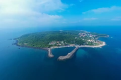 Mặc dù có diện tích không lớn nhưng Cồn Cỏ lại có vị trí chiến lược quan trọng án ngữ cửa ngõ phía Nam Vịnh Bắc Bộ. (Ảnh: Minh Đức/TTXVN)