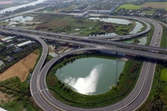 Đường cao tốc TP. Hồ Chí Minh-Trung Lương đoạn qua Tân An (Long An). (Ảnh: Hoàng Hải/TTXVN)