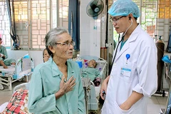 Phẫu thuật tắc nghẽn động mạch vành bằng mũi khoan kim cương