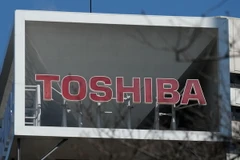 Biểu tượng Toshiba tại trụ sở ở Tokyo ngày 16/2. (Nguồn: AFP/TTXVN)
