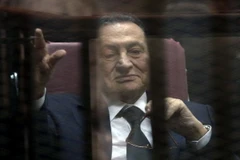 Cựu Tổng thống Ai Cập Hosni Mubarak tại phiên tòa xét xử ông ở Cairo ngày 29/4/2015. (Nguồn: EPA/TTXVN)