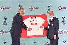 AIA sẽ trở thành logo quen thuộc trên áo đấu Tottenham Hotspur trong 5 năm tới (Ảnh: AIA)