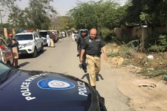 Cảnh sát có mặt tại hiện trường vụ việc. (Nguồn: Reuters)