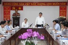 Bí thư Thành ủy Đinh La Thăng phát biểu tại buổi làm việc. (Ảnh: Thanh Vũ/TTXVN)