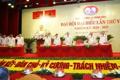 Đoàn Chủ tịch dự Đại hội. (Ảnh: Doãn Tấn/TTXVN)