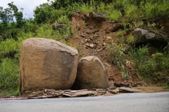 Hiện trường một vụ sạt lở đá. Ảnh minh họa. (Ảnh: Bích Huệ/TTXVN)