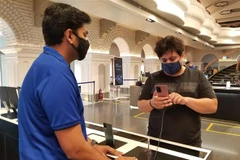 Mẫu điện thoại Galaxy Note 20 được giới thiệu tại Bangalore, Ấn Độ. (Ảnh: Yonhap/TTXVN)