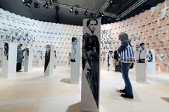 Sách giấy và sách điện tử: Sẽ song hành trên thị trường xuất bản?