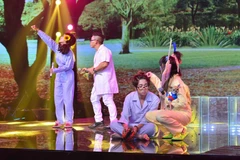 [Photo] Bùi Anh Tuấn “hóa tâm thần,” xuất sắc giành “ghế nóng” 