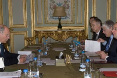 Đức, Pháp hối thúc các bên ở Ukraine "đối thoại quốc gia" 