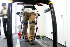 [Video] Panasonic ra mắt khung robot trợ lực cho con người