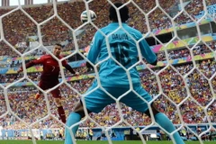 Bồ Đào Nha không may mắn khi đối thủ mặc trang phục trắng