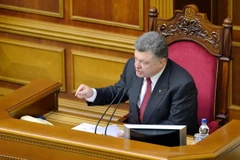 Tổng thống Ukraine ra lệnh hủy bỏ quy chế không liên minh