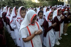 Pakistan xử tử 2 cựu phiến quân sau khi khôi phục án tử hình 