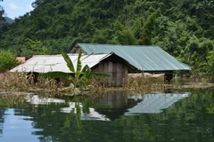 [Photo] Sơn La: Bản Phiêng Luông ngập trong biển nước