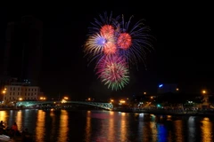 [Photo] TP.HCM tưng bừng bắn pháo hoa chào mừng Quốc khánh