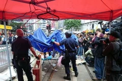 [Photo] Cảnh sát Hong Kong giải tán điểm biểu tình cuối cùng