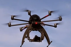 Pháp phát hiện nhiều máy bay "lạ" trên bầu trời thủ đô Paris