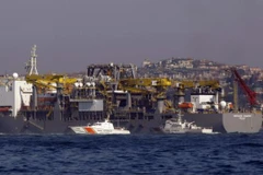 Tàu thăm dò Deepwater Champion. (Nguồn: Reuters)