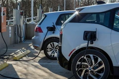 BMW và VW hợp tác xây các trạm sạc nhanh cho xe ôtô điện