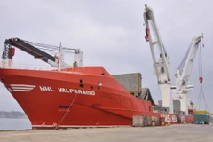 Doosan Vina lần đầu tiên xuất sản phẩm đến Uzbekistan