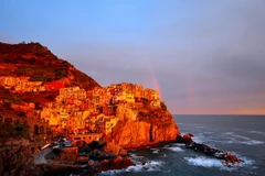 Thị trấn Manarola, vùng Liguria ở Tây Bắc Italy, một trong những điểm du lịch nổi tiếng nhất nước này. (Ảnh: Anh Ngọc/Vietnam+)