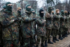 Lính tình nguyện Ukraine giận dữ đòi Tổng thống Poroshenko từ chức